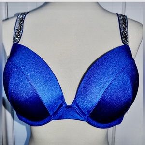 New With Tags VICTORIA'S SECRET SWIM
Shine Strap Sexy Tee Push-Up Bikini Top